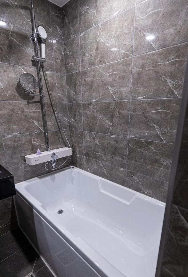 Ashton Hotel Ilsan Ni Exterior photo